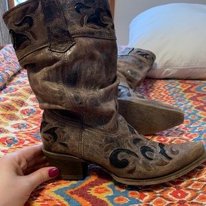 *RARE* Corral slouch cowboy boots-like brand new-lots of compliments!